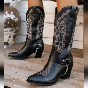 Women's Embroidered Western Style Outdoor Casual Buckle Chain Decor Mid-Calf